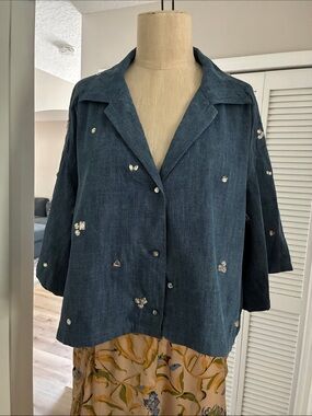 Maeve by Anthropologie Embellished Blue Short-Sleeve Chambray Button Front Top